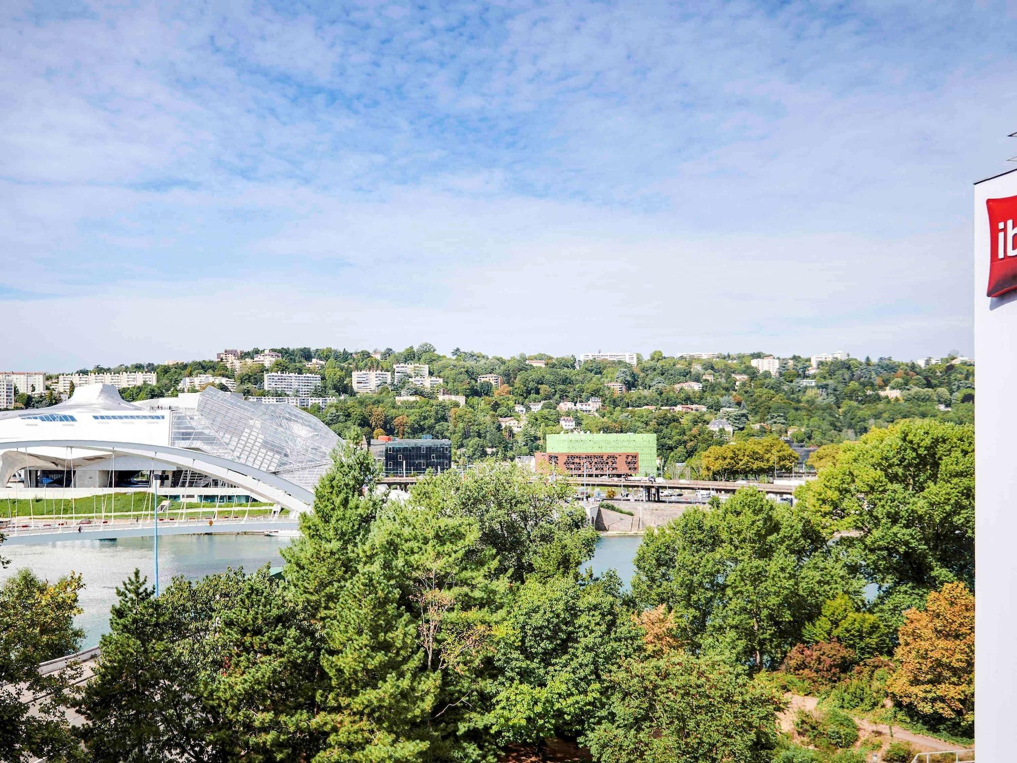 Ibis Lyon Gerland Musee Des Confluences Luaran gambar